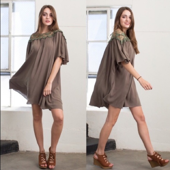 Dresses & Skirts - Lace Shoulder Dress